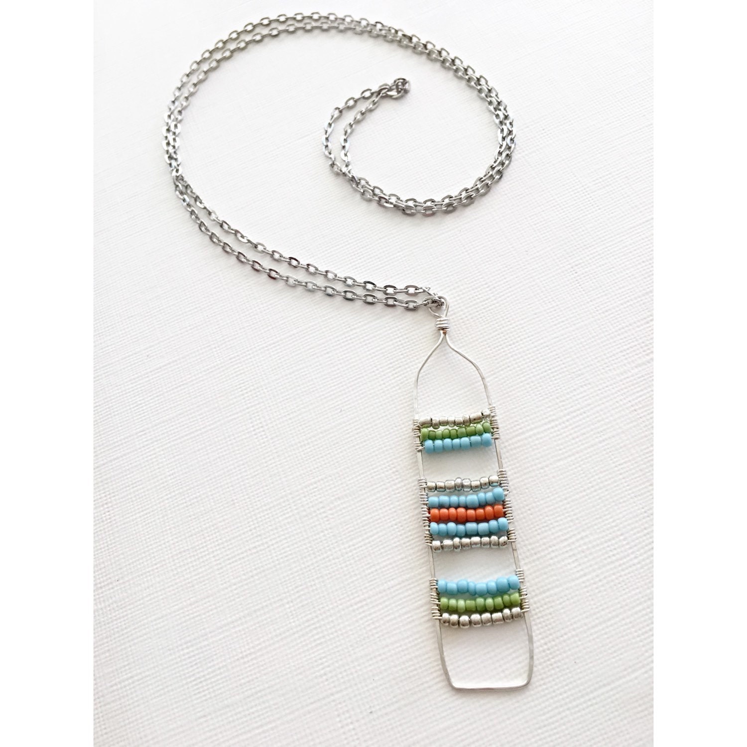 Boho chic beaded pendant necklace/ Hammered silver boho beaded