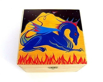 Large wooden keepsake box, Memory box, Trinket box, Dragon design printed box - Free personalisation.