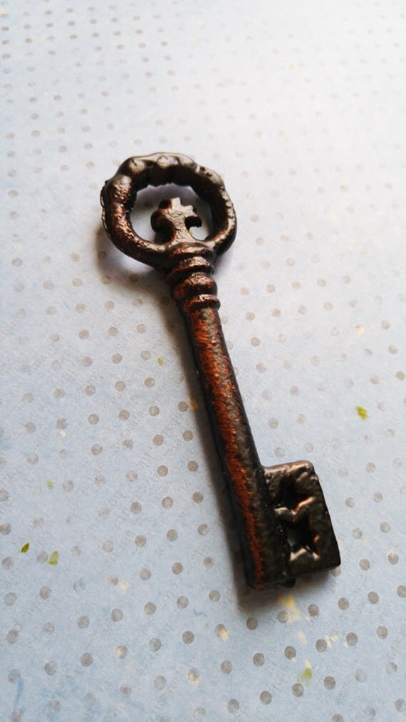 Large Metal Skeleton Key Antiqued Rustic Cast Iron Key Thick