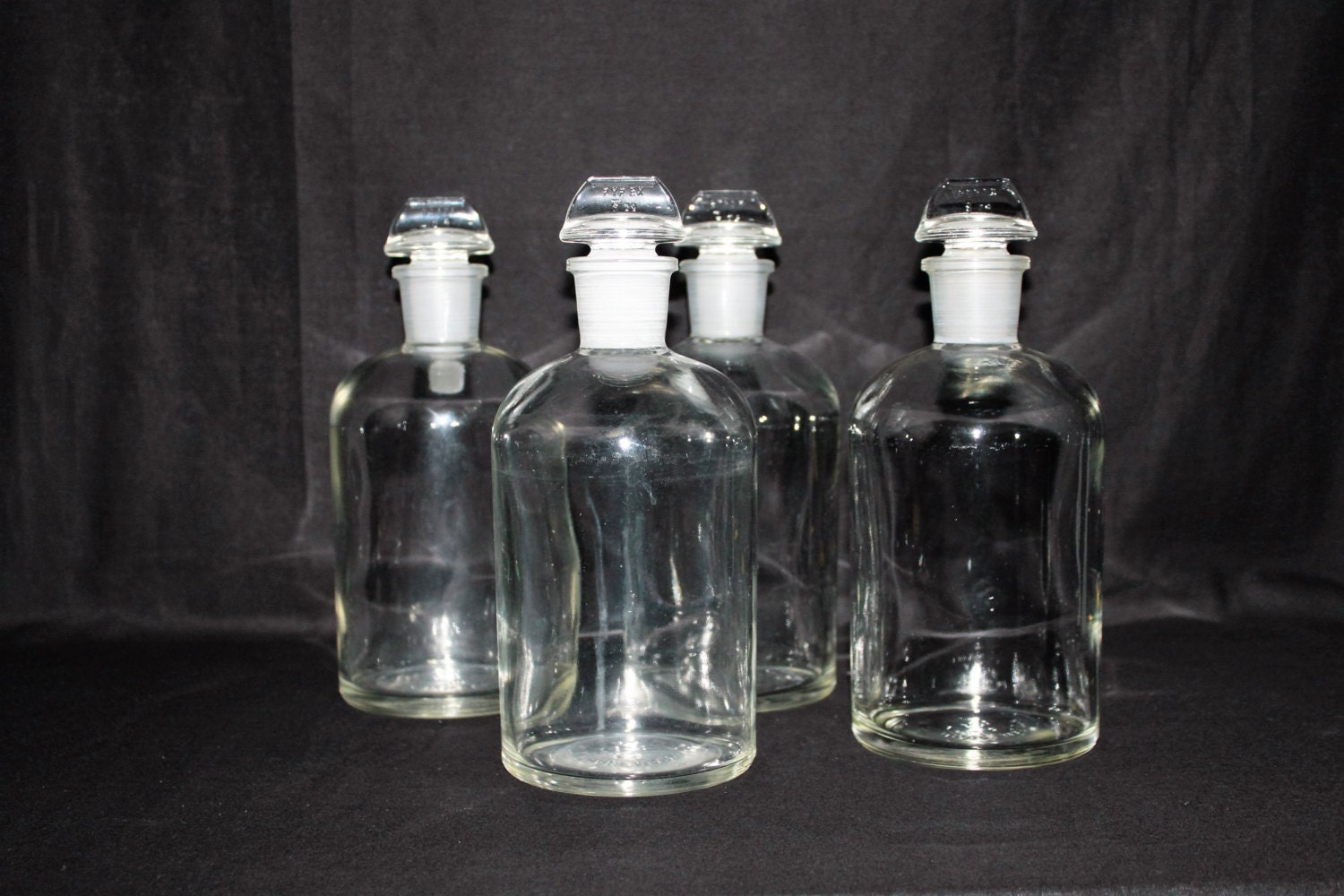 Large Pyrex 1L / 1000mL Heavy Glass Apothecary / Laboratory Bottle ...