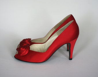 vintage evins prado red satin peep toe pumps made in italy size 6B new old stock
