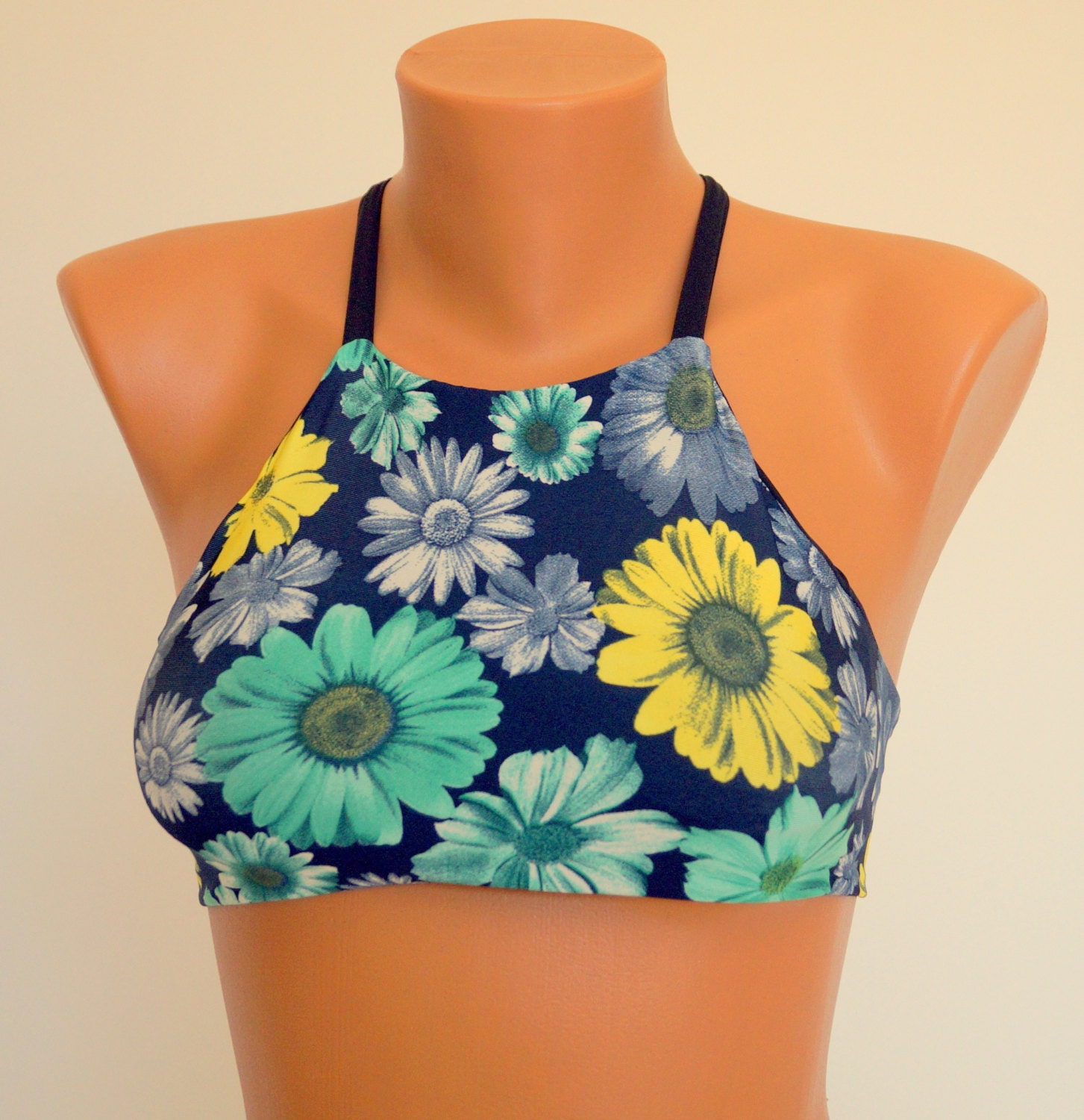 PADDED..Floral high neck halter bikini topBathing by bstyle