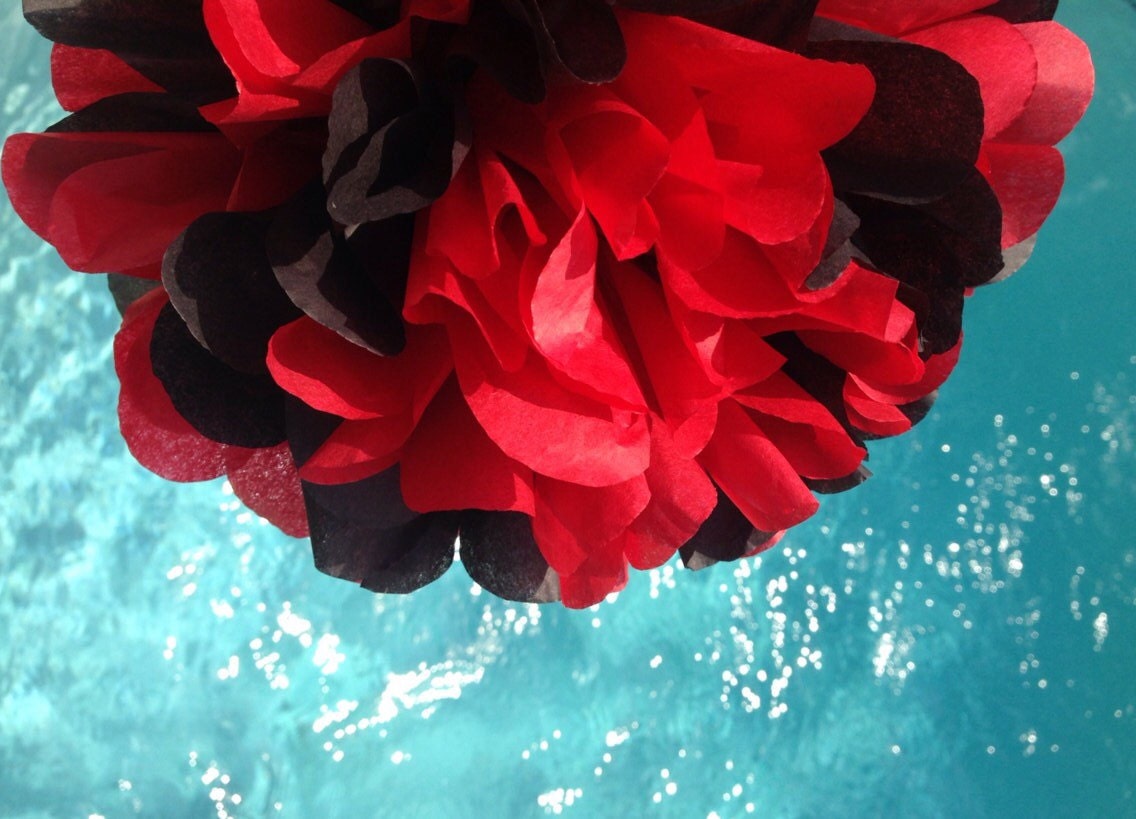 TISSUE POM MIX red and black / 1 tissue paper pom pom / baby