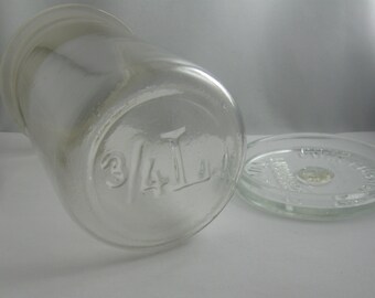 GLASS TREASURE. Age old preserving glass / Mason jar: Adler Progress glass jar. 3/4 L. Ca. 17 cm. Collectible. Probably 30s. Vintage