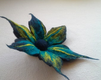 Multicolored Felt Brooch, Blue Yellow Flower, Wool Accessories, Blue Felted Pins, Wool Jewelry, Handmade, Unique, Gift for Her, Accessories