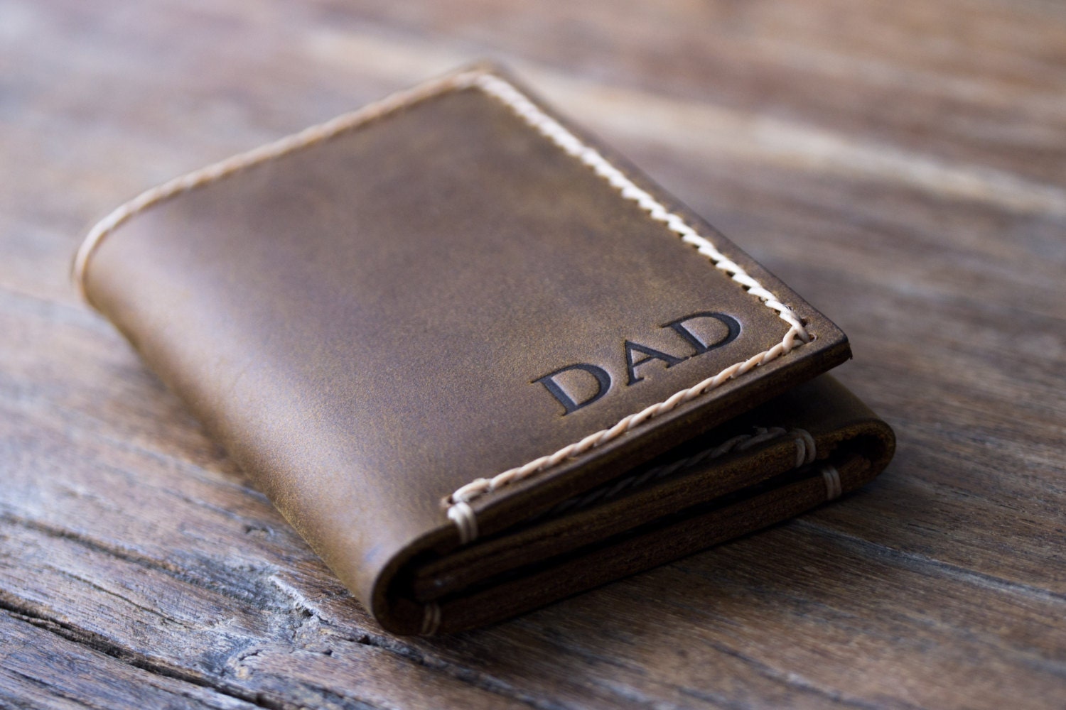 Men&#39;s Leather Trifold Wallet Made with Distressed Leather
