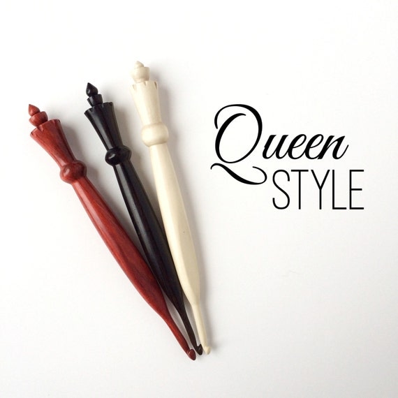 Custom Crochet Hook, QUEEN STYLE, made from exotic wood, ergonomic, made to order, any size, wooden hook, crocheting tool