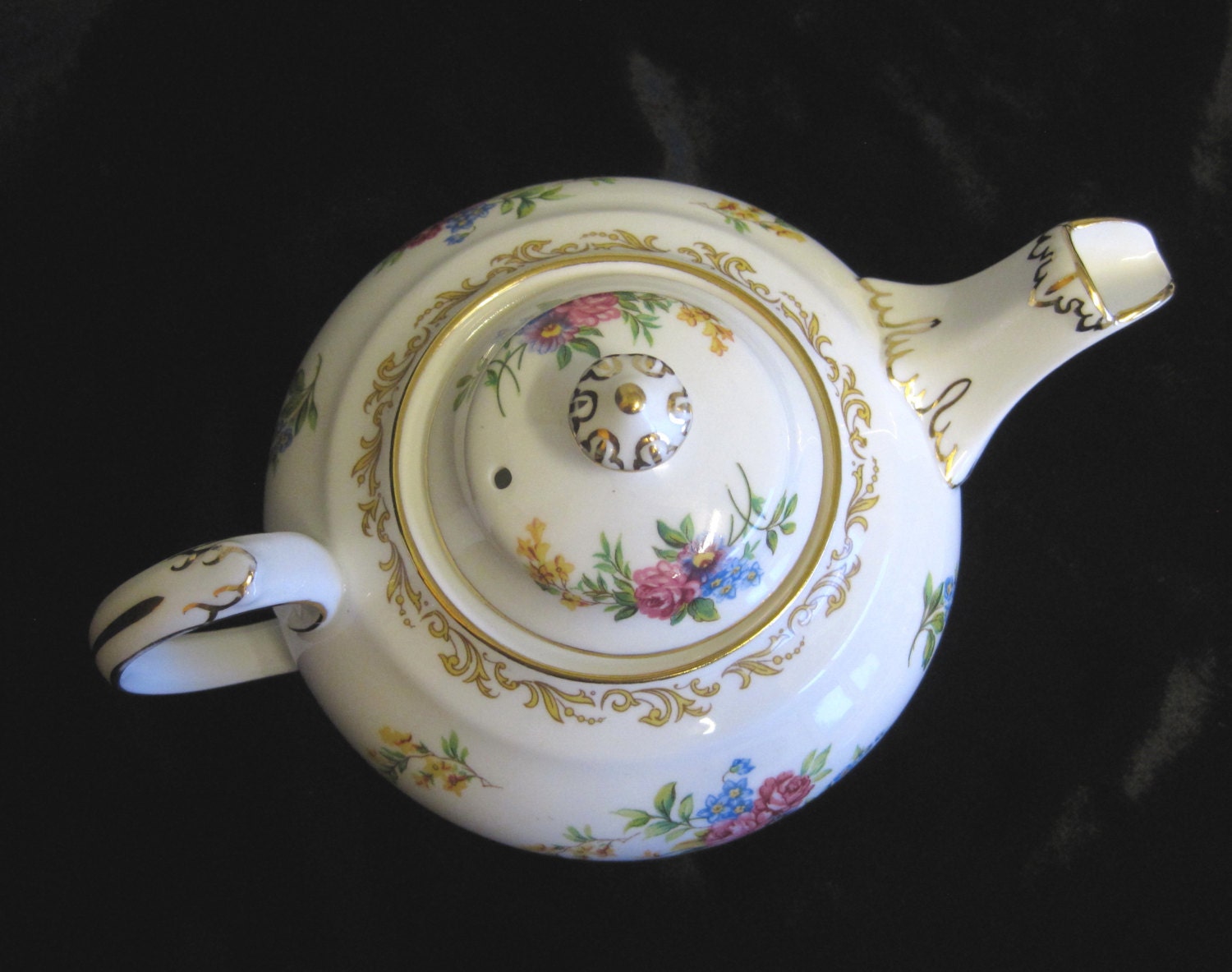 Vintage Royal Chelsea 2 Cup English Bone China Teapot