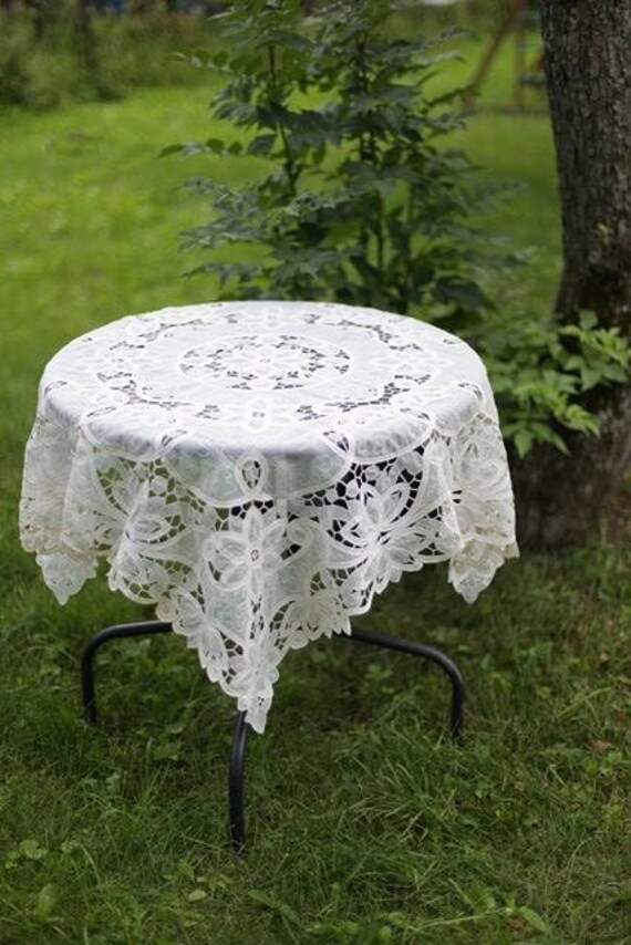 Vintage cream battenburg lace tablecloth