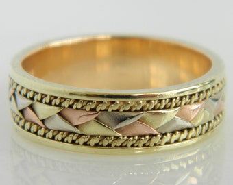 Wonderful Vintage 14K Tri Color Gold Wedding Band size 7.5