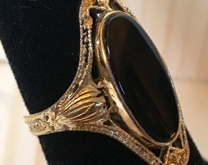 Storewide 25% Off SALE Vintage 14k EP Gold Polished Black Onyx Cabochon Ladies Designer Ring Featuring Elegant Filigree Design Accents