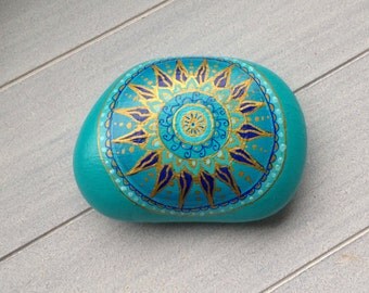 Mandala stone paperweight , paperweight , Mandala Art , Mandala rock handpainted , art , collectible , decorative