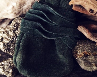 Green Leather medicine bag-leather pouch-Leather bag-Leather neck pouch-Hippie Neck Bag-Crystal Bag-Shamans Bag-Leather pouch-Necklace bags