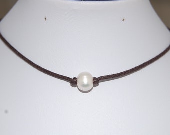 Genuine Pearl Necklace,Freshwater Pearl Leather Chocker Necklace,Choker Necklace,Girl,Chic,Woman,Leather Cord Necklace,Lobster Lock End Cord
