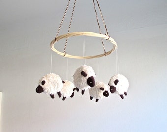 Baby mobile sheep, lamb baby mobile, nursery decor lambs, black and white baby mobile, shower gift, lamb nursery, gender neutral, organic