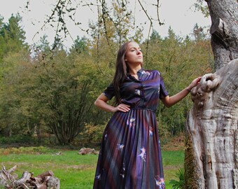 Vintage 70s nature inspired print pleated button down casual day dress