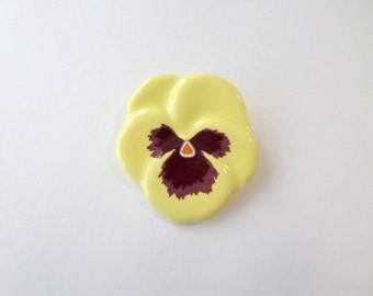 Yellow Pansy Pin Vintage Avon Flower Brooch Pin 1981 Pansy Brooch Pin Yellow Flower Pin Ceramic Yellow Avon Pansy Flower Brooch Pin