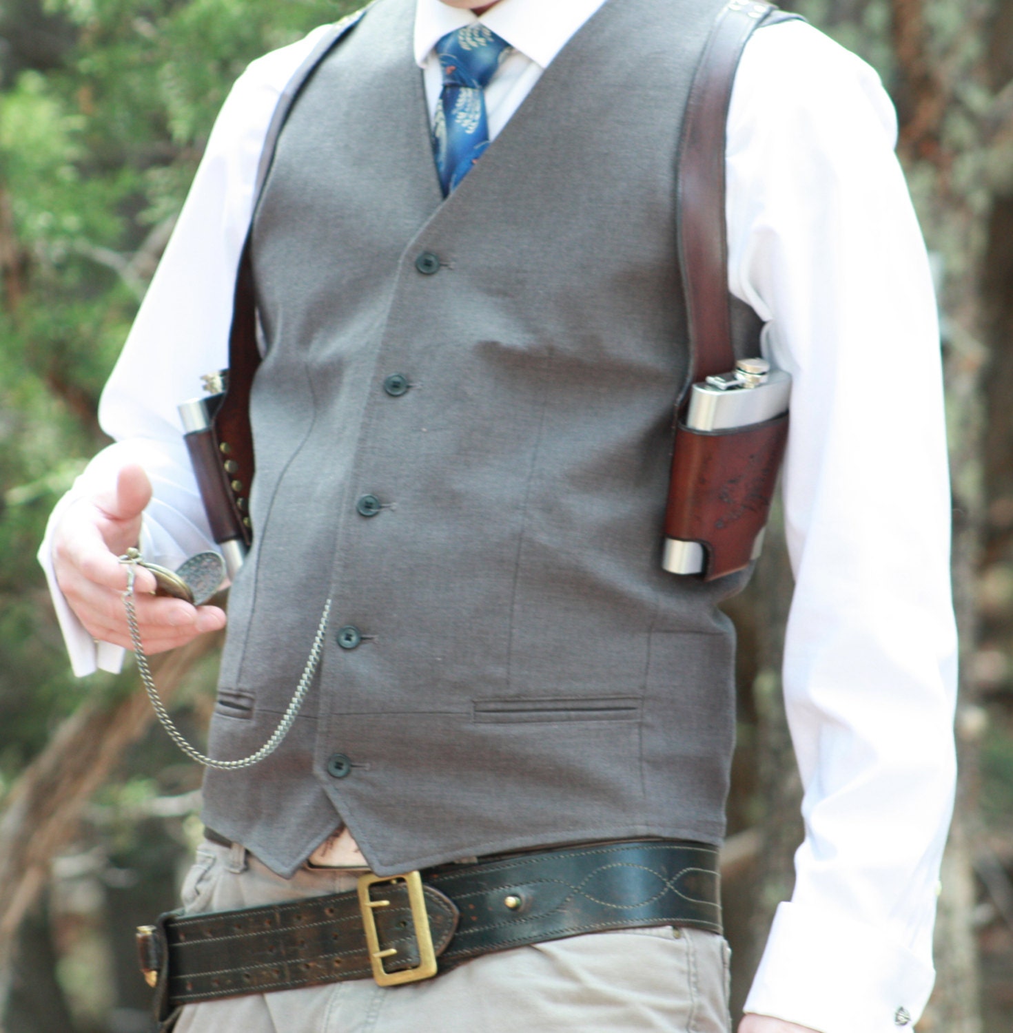 Double flask shoulder holster
