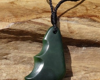 Pounamu pendant (NZ Jade)Maori design Taonga New Zealand Aotearoa carving pendant