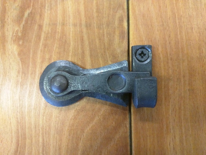A small Thumb Latch ideal for and cupboards.