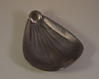Vintage miniarure ashtray ,solid brass,leaf
