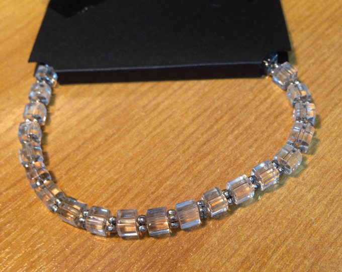 Square cut beaded glass bracelet, coloured glass bracelet, beaded glass bracelet, slim beaded bracelet, red bracelet, blue bracelet, pink