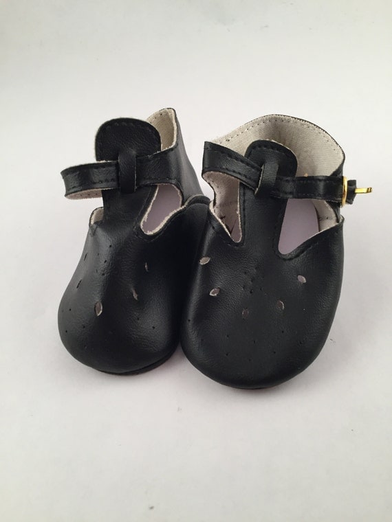 Thank you, your code is: Black sleek doll boots - S S Sleek black boots with zippered sides. Color options are for faux-fur collar only! Size 1(MT) comes in white ONLY.