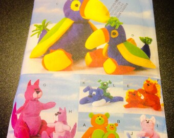 Butterick 5605 Sewing Pattern Bean Bag Animals Pals Bear Cub Parrot Kangaroo Cat Kitten Dog Puppy New Uncut FF