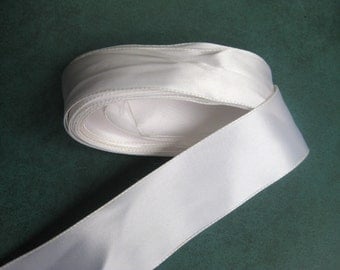 Vintage Ribbon 5 1/4Yds. Quality White Satin 1 1/4" wide Dolls Crafts Bears, Millinery Never Used