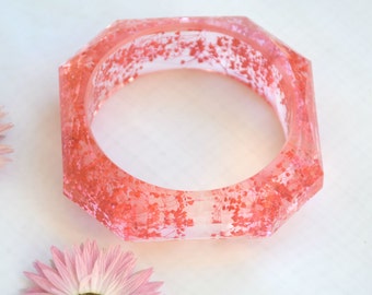 Red Baby Breaths Resin Bangle. Chunky Resin Bangle Bracelet. Pressed Flower Bracelet. Red Real Flowers Bracelet #yhbr003