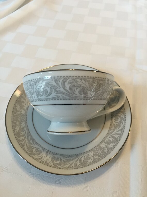 W. Dalton Imperial China Whitney China Set by Nanaslittlecottage