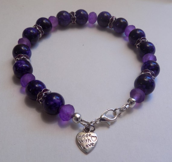 Pretty in purpleGlass beaded braceletGift ideasBeaded