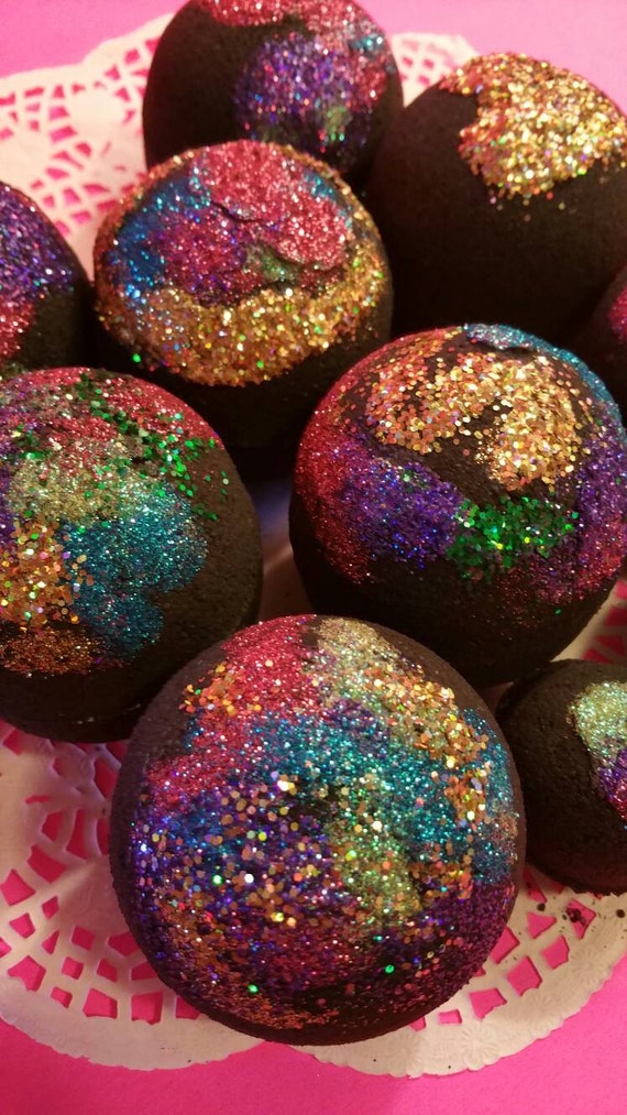 Aurora Black Bath Bombs. Beautiful Glitter Bath by LaBonitaPetra
