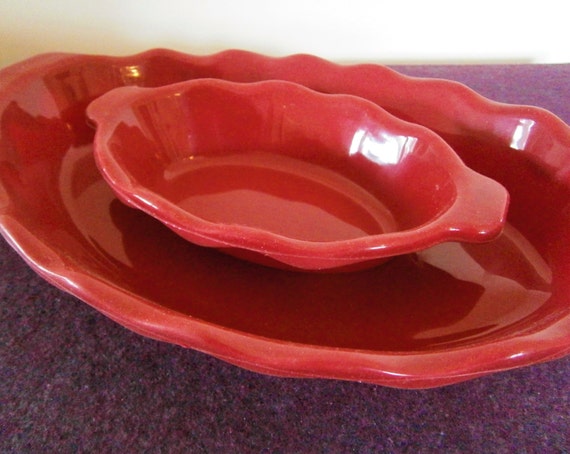 Casserole Oval Dish Silicone Mold Pan Red Scalloped Edge 12
