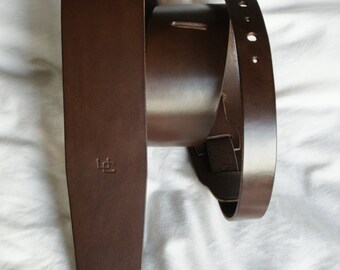 handmade leather guitar strap made in France Urban Cam " The 600 chocolate "