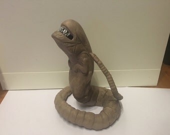 Alien chestburster props 1:1 lifesize