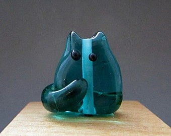 Beach Glass Handmade Lampwork Cat Bead - Ricardo Itty Bitty FatCat