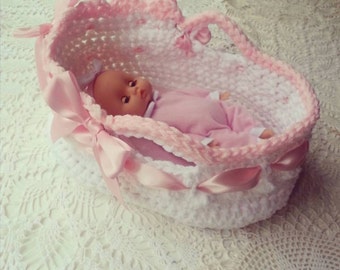 Downton Abbey Inspired Crochet Pattern - Little Moses Basket 8 - 12" doll - Photo Tutorial - Doll Carrier