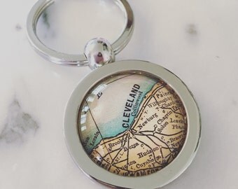Cleveland Vintage Map Key Chain - Great Gift for Friends - CLE - Ohio - Midwest - Lake Erie