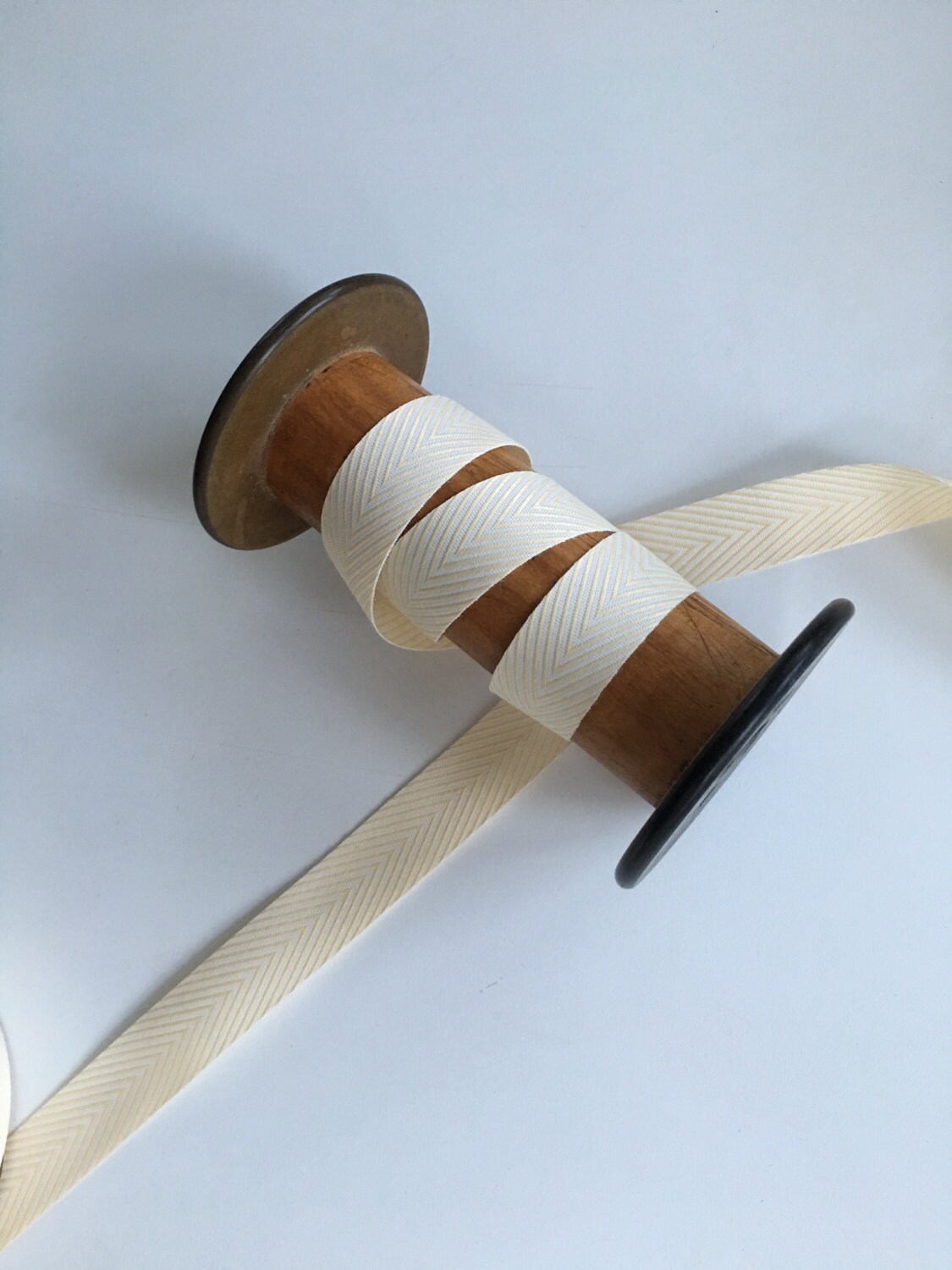 3/4 Inch Twill / Chevron Stripes Ribbon in cream Off White