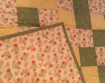 Hand made baby quilt green yellow flowers toddler girl