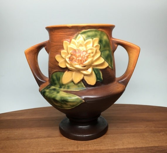 Roseville Water Lily Two Handled Vase 175-8 1940s