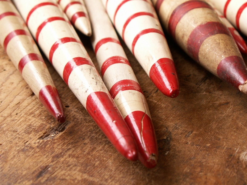 16x Vintage Cork Fishing Floats Classics.Life