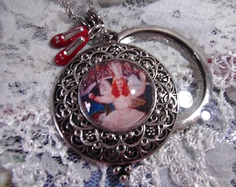 Glinda Good Witch Vintage Style Magnifying glass Necklace 5x MAGNIFYING Wizard of Oz Ruby Slippers Dorothy