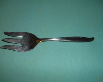 One (1), 8 1/4" Stainless, Medium Cold Meat Fork , from International Silver, in the Tradewinds-Jamaica Pattern.