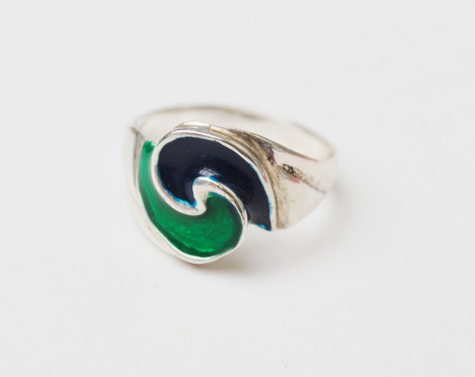 Yin Yang Ring - Sterling silver - blue and green enamel - earth Ocean = size 7