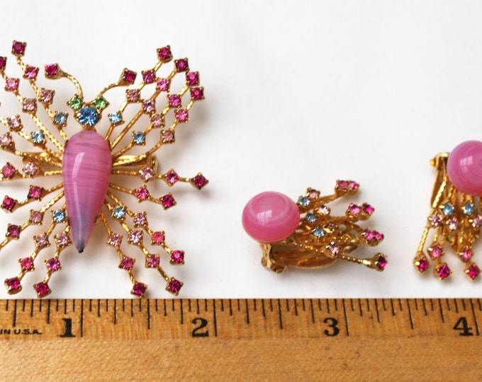 Pink Butterfly Brooch and earring set - Warner Signed - Pink Art Glass Rhinestone - clip on earrings