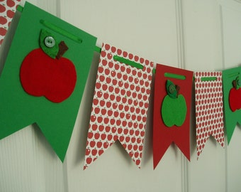 Back to School Banner, Paper and Felt Garland, Felt Apple Bunting, First Day of School Banner, Apples Banner, Red, Green