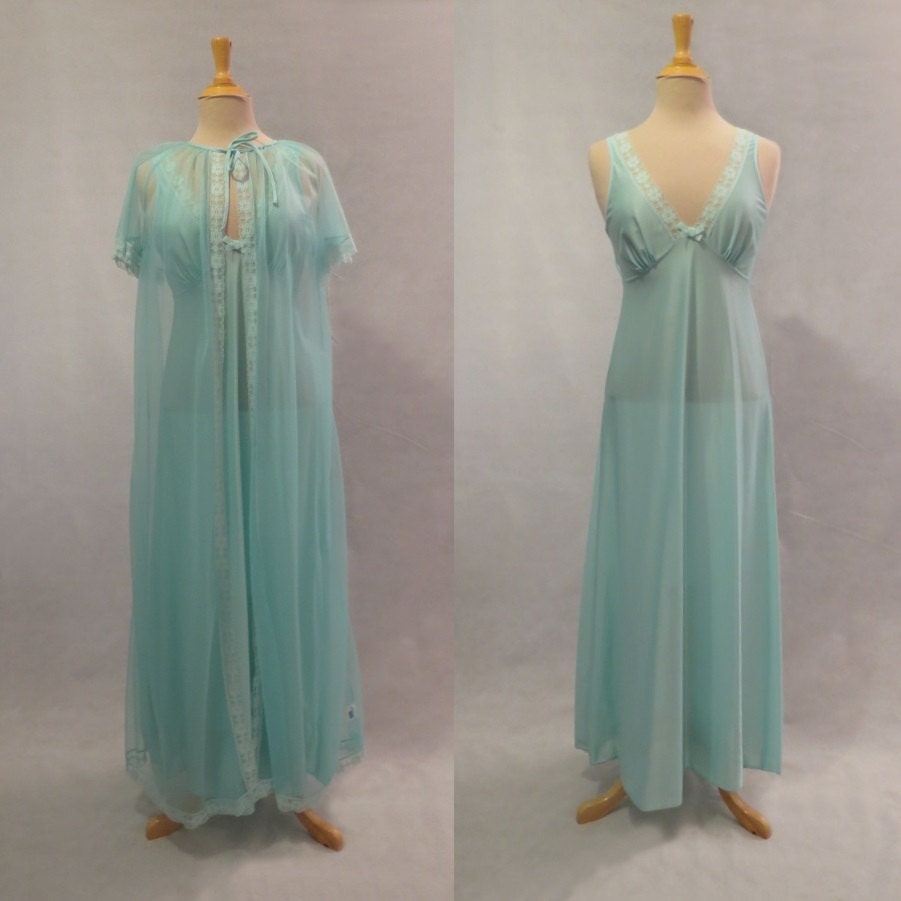 Turquoise Nightgown and Robe Peignoir Set