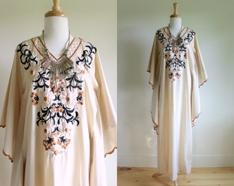 Vintage 1970s Desert Embroidered Earth Tone Caftan